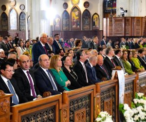 وزيرة البيئة تشارك أقباط مصر الاحتفال بعيد القيامة المجيد بالكاتدرائية بالعباسية