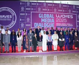وزير الثقافة يشارك في صياغة "إعلان الحوار الإعلامي العالمي" ضمن قمة WAVES 2025 في مومباي