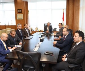 الرئيس التنفيذي لوكالة الفضاء المصرية يستقبل وفدي شركتي Space42 وTriangle Group بمكتبه