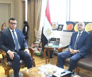  وزير الإسكان يستقبل محافظ الأقصر لمتابعة مشروعات مبادرة "حياة كريمة" بالمحافظة