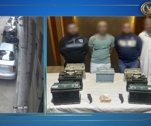 كشف ملابسات تداول مقطعي فيديو تضمنا قيام شخصين بسرقة بطاريتين من سيارتين بالغربية