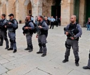 قوات الاحتلال الإسرائيلى تعتقل ما لا يقل عن 11 فلسطينيا من الضفة الغربية
