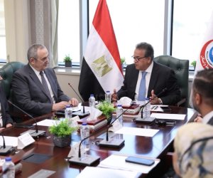 وزير الصحة والسكان يترأس اجتماع مجلس إدارة الهيئة العامة للمستشفيات التعليمية 