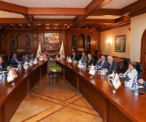 الجبهة الوطنية يطالب بإعادة النظر فى القيمة الإيجارية بقانون الإيجار القديم وتأجيل "الفترة الانتقالية" الجبهة الوطنية يطالب بإعادة النظر فى القيمة الإيجارية بقانون الإيجار القديم وتأجيل "الفترة الانتقالية"