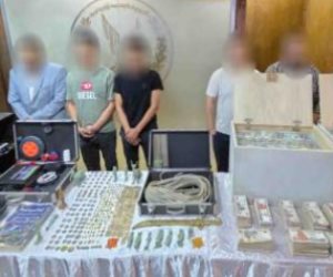 ضبط تشكيل عصابى بالقاهرة تخصص في النصب والاحتيال على المواطنين بإيهامهم بحيازة قطع أثرية والاستيلاء على أموالهم