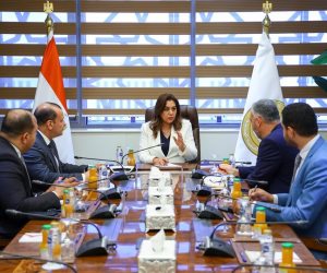 وزيرة التنمية المحلية تتابع الموقف التنفيذي لملف تطوير ورفع كفاءة المجازر الحكومية بالمحافظات وزيرة التنمية المحلية تتابع الموقف التنفيذي لملف تطوير ورفع كفاءة المجازر الحكومية بالمحافظات