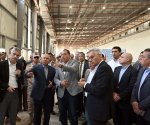 رئيس الوزراء يفتتح محطة الصب السائل لشركة"نيو هورايزون" بميناء غرب بورسعيد