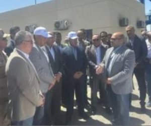 رئيس الوزراء يتفقد ميناء الجاف بشرق بورسعيد