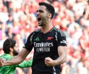 التعادل يحسم نتيجة مباراة ليفربول ضد آرسنال في الدوري الإنجليزي الممتاز التعادل يحسم نتيجة مباراة ليفربول ضد آرسنال في الدوري الإنجليزي الممتاز