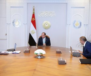 الرئيس السيسى يجتمع بأسامة ربيع ويطلع على تطورات حركة الملاحة بقناة السويس الرئيس السيسى يجتمع بأسامة ربيع ويطلع على تطورات حركة الملاحة بقناة السويس
