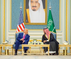 ولى العهد السعودى وترامب يشهدان التوقيع على عدد من الاتفاقيات الثنائية