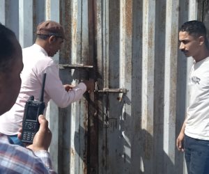 محافظة الجيزة تغلق منشأة مخالفة لإعادة تدوير الزيوت المستخدمة بأوسيم