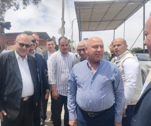 محافظ شمال سيناء يستقبل وزير النقل والصناعة بقرية بالوظة (صور)