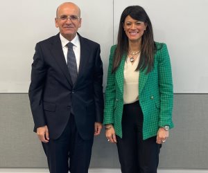 المشاط تبحث تعزيز العلاقات الاقتصادية مع وزراء المالية والاقتصاد لدول تركيا وأذربيجان وأرمينيا المشاط تبحث تعزيز العلاقات الاقتصادية مع وزراء المالية والاقتصاد لدول تركيا وأذربيجان وأرمينيا