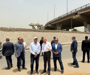 رئيس الوزراء يتابع سير الأعمال بمحيط منطقة السيدة عائشة
