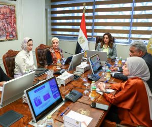 وزيرة التنمية المحلية تبحث مع وفد مؤسسة "حياة كريمة" مجالات التعاون المشترك بالمحافظات