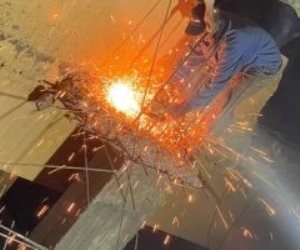 محافظة الجيزة تزيل 3 أدوار مخالفة فى عقار بحى العجوزة