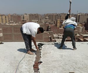 محافظة الجيزة تزيل أدوارًا مخالفة بعقارات بشارع المنشية بحي الهرم محافظة الجيزة تزيل أدوارًا مخالفة بعقارات بشارع المنشية بحي الهرم