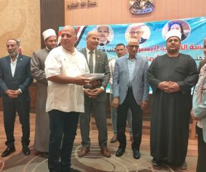 محافظ شمال سيناء يودع حجاج قرعة الداخلية قبل سفرهم الأراضي الحجازية لأداء فريضة الحج ،(صور) محافظ شمال سيناء يودع حجاج قرعة الداخلية قبل سفرهم الأراضي الحجازية لأداء فريضة الحج ،(صور)