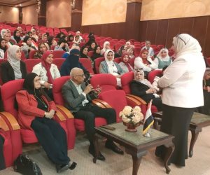 ضمن مبادرة "معا بالوعي نحميها".. محافظ شمال سيناء يشهد ورشة عمل توعوية للسيدات المتطوعات فى العريش