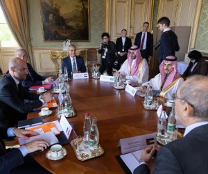 مصر والسعودية والأردن.. بيان مشترك للجنة الوزارية المكلفة من القمة العربية الإسلامية بشأن غزة مصر والسعودية والأردن.. بيان مشترك للجنة الوزارية المكلفة من القمة العربية الإسلامية بشأن غزة