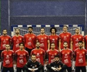 الأهلي يهزم الزمالك 31-28 ويتوج بلقب الكؤوس الأفريقية لليد الأهلي يهزم الزمالك 31-28 ويتوج بلقب الكؤوس الأفريقية لليد