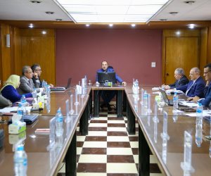 وزير قطاع الأعمال يتابع الموقف التنفيذي لمشروعات قطاع الصناعات المعدنية ومؤشرات الأداء