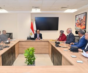 وزير الري يلتقي عددًا من أعضاء مجلسى النواب والشيوخ لمناقشة طلبات المواطنين وزير الري يلتقي عددًا من أعضاء مجلسى النواب والشيوخ لمناقشة طلبات المواطنين