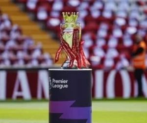 وصول كأس الدوري الإنجليزي ملعب آنفيلد قبل تتويج ليفربول ضد كريستال بالاس