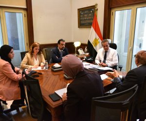 وزير الصحة يبحث مسارات التعليم التخصصي والدراسات العليا للأطباء وزير الصحة يبحث مسارات التعليم التخصصي والدراسات العليا للأطباء