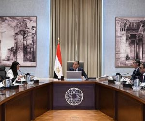 رئيس الوزراء يتابع موقف توافُر السلع الاستراتيجية والمخزون منها