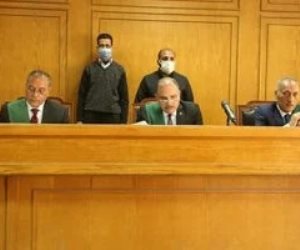 جنايات القاهرة تقضى ببراءة نقيب المعلمين من تهمة الرشوة
