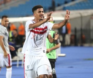 عروض خارجية تفتح باب الرحيل أمام مدافع الزمالك حسام عبد المجيد