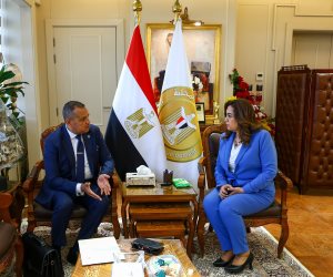  وزيرة التنمية المحلية تستقبل محافظ جنوب سيناء لمتابعة مشروعات الخطة الاستثمارية وإزالة التعديات