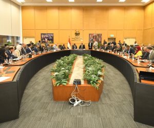 وزير الإسكان يعقد اجتماعه الدوري مع أعضاء البرلمان بمجلسيه النواب والشيوخ