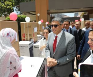 محافظ الجيزة يُسلم أجهزة كهربائية لـ ٥٠ فتاة من المقبلات على الزواج