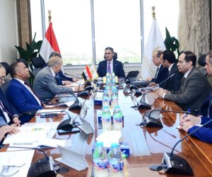 وزير التموين يجتمع برئيس مجلس إدارة شركة مطاحن ومخابز شمال القاهرة لمتابعة خطة التطوير ورفع كفاءة التشغيل
