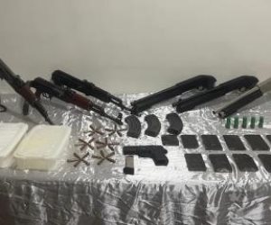 ضبط عددا من متجري المخدرات ومصرع 3 عناصر في تبادل إطلاق النيران بقنا