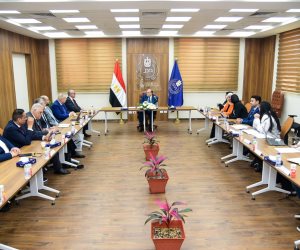 هيئة الدواء المصرية تعقد اجتماعًا موسعًا مع ممثلي المجلس التصديري للصناعات الطبية