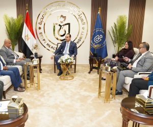رئيس هيئة الرعاية الصحية يلتقي أعضاء مجلسي النواب والشيوخ للاستماع لمطالب المواطنين تمهيدا للتشغيل الرسمي لمنظومة التأمين الصحي الشامل بمحافظة أسوان