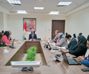 نائب وزير الإسكان يستقبل بعثة البنك الدولي لمتابعة المرحلة الثانية من برنامج خدمات الصرف الصحي بالمناطق الريفية بـ6 محافظات