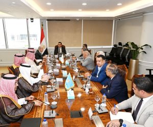 وزير الإسكان يستقبل وفدا من وزارتى "الاستثمار" و"البلديات والإسكان" بالسعودية