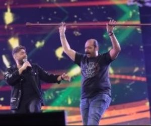 محمد ثروت يرقص بالمزمار فى حفل تامر حسنى.. صور