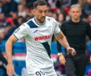 أحمد حسن كوكا غطى شعار دعم المثلية فأوقفوه 4 مباريات في الدوري الفرنسي