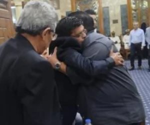 محمد هنيدى وأشرف زكى وعمرو عبد العزيز يشاركون فى عزاء سميحة أيوب (صور)