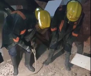 قوات الحماية المدنية بالبحر الأحمر تنجح فى إنقاذ طفل سقط فى بالوعة مياه صرف