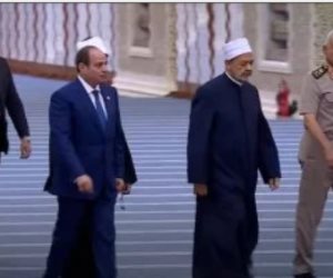 الرئيس السيسي يصل مسجد مصر الكبير بالعاصمة الإدارية لأداء صلاة عيد الأضحى
