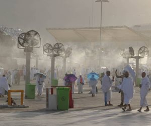 طاقة استيعابية 300 ألف حاج بالساعة.. منشأة الجمرات تستقبل الحجاج بمشعر منى