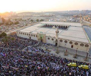 فرحة العيد تملأ مسجد عمرو بن العاص.. تكبيرات وبهجة فى قلب القاهرة التاريخية