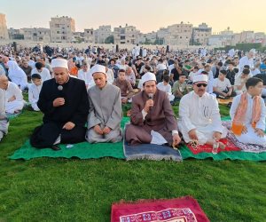مدير أوقاف شمال سيناء يؤدي صلاة العيد وسط  المواطنين وأبنائهم بمركز شباب العريش.. صور